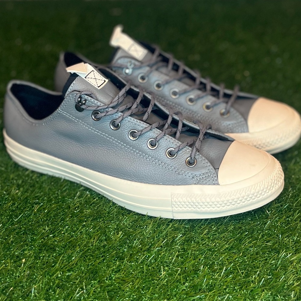 Converse Chuck Taylor Low Leather Grey Sz 13 Men